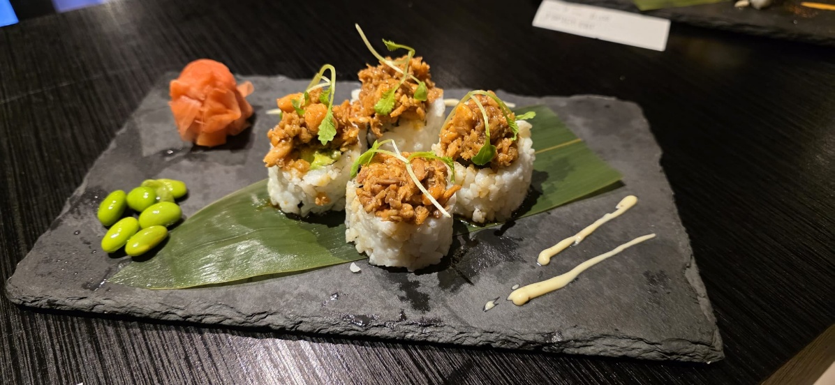 Dragon Town - S22. Kimchi Zalm Roll